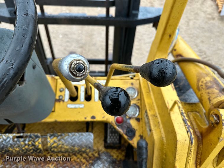 image for item OA9664 2005 Mastercraft C-06-1306 forklift