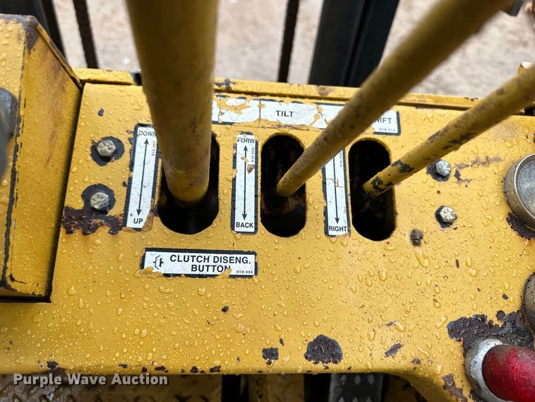 image for item OA9664 2005 Mastercraft C-06-1306 forklift