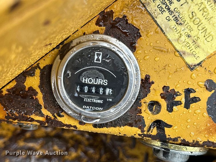 image for item OA9664 2005 Mastercraft C-06-1306 forklift