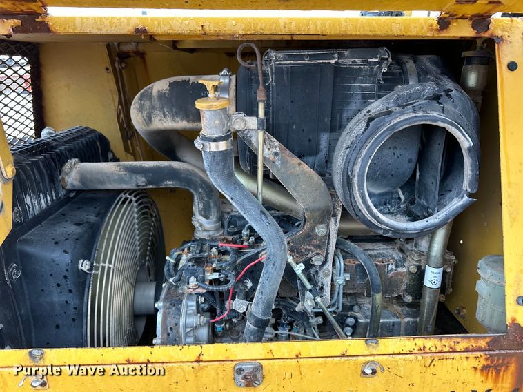 image for item OA9664 2005 Mastercraft C-06-1306 forklift