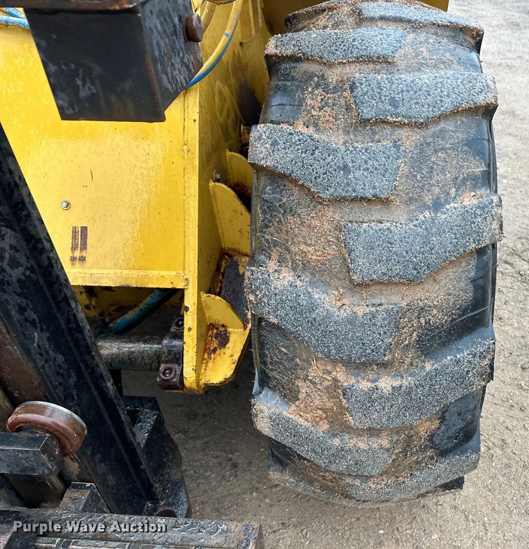 image for item OA9664 2005 Mastercraft C-06-1306 forklift