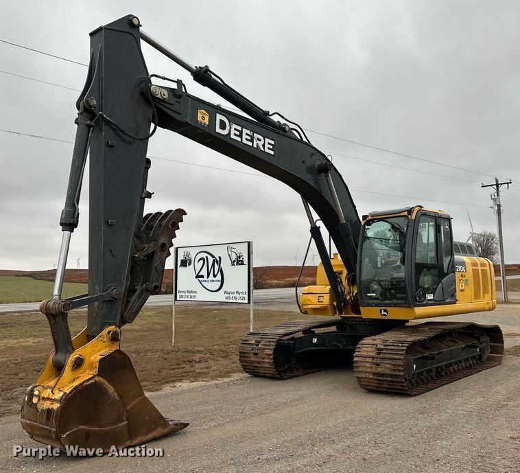 image for item OA9665 2015 John Deere 210G LC excavator