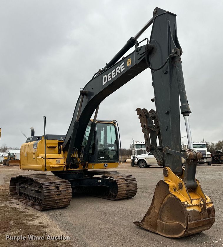 image for item OA9665 2015 John Deere 210G LC excavator