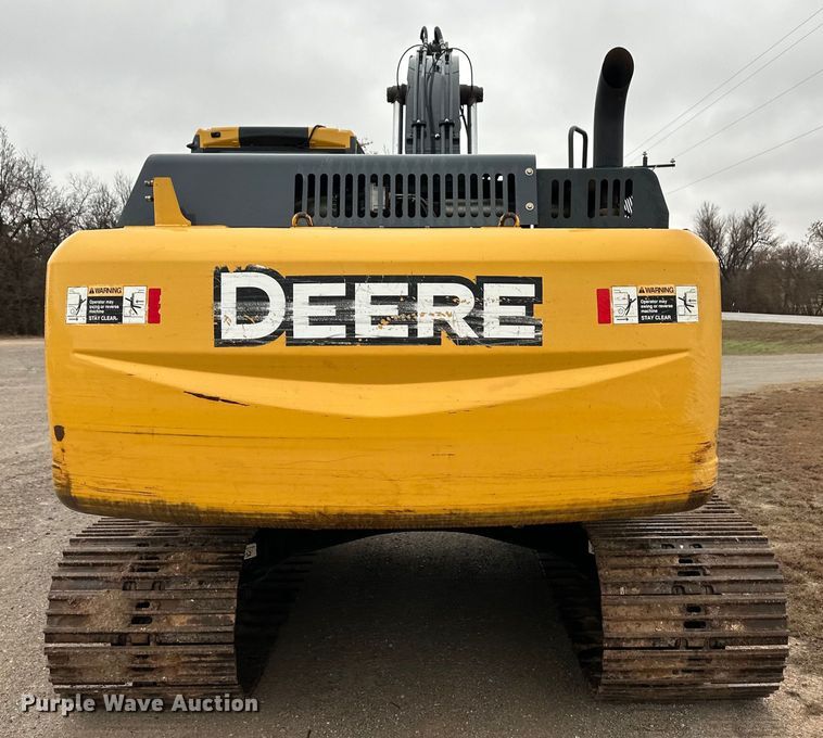 image for item OA9665 2015 John Deere 210G LC excavator