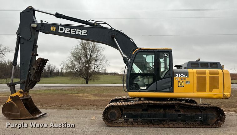 image for item OA9665 2015 John Deere 210G LC excavator