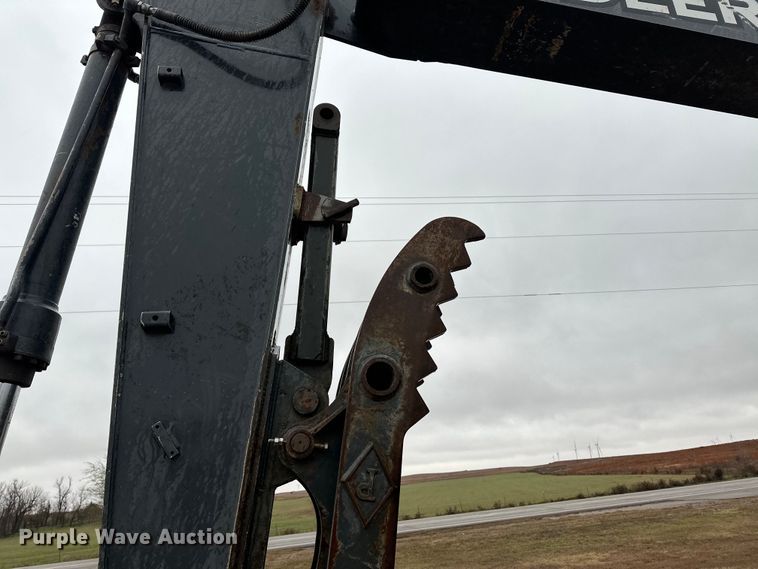 image for item OA9665 2015 John Deere 210G LC excavator