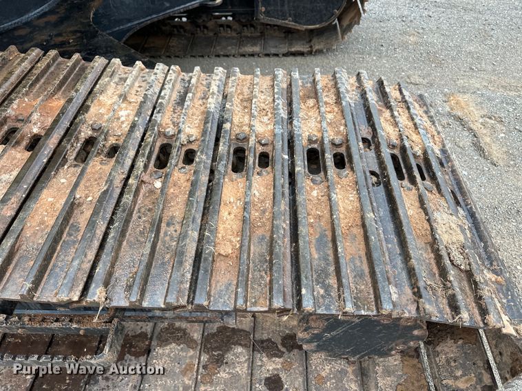 image for item OA9665 2015 John Deere 210G LC excavator