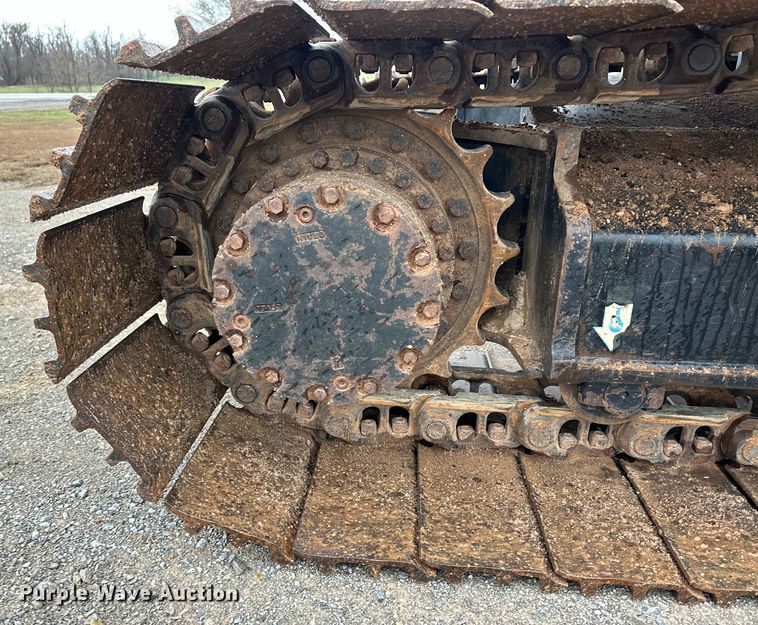 image for item OA9665 2015 John Deere 210G LC excavator