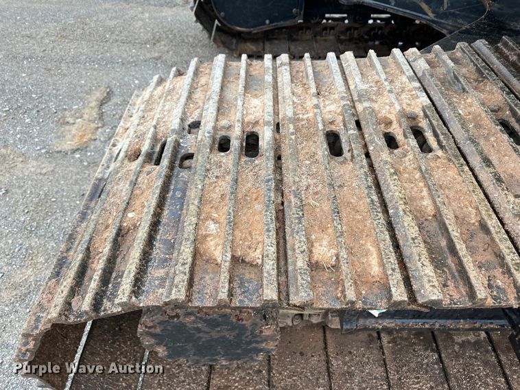 image for item OA9665 2015 John Deere 210G LC excavator