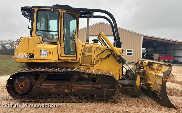 image for item OA9666 1995 John Deere 750C dozer