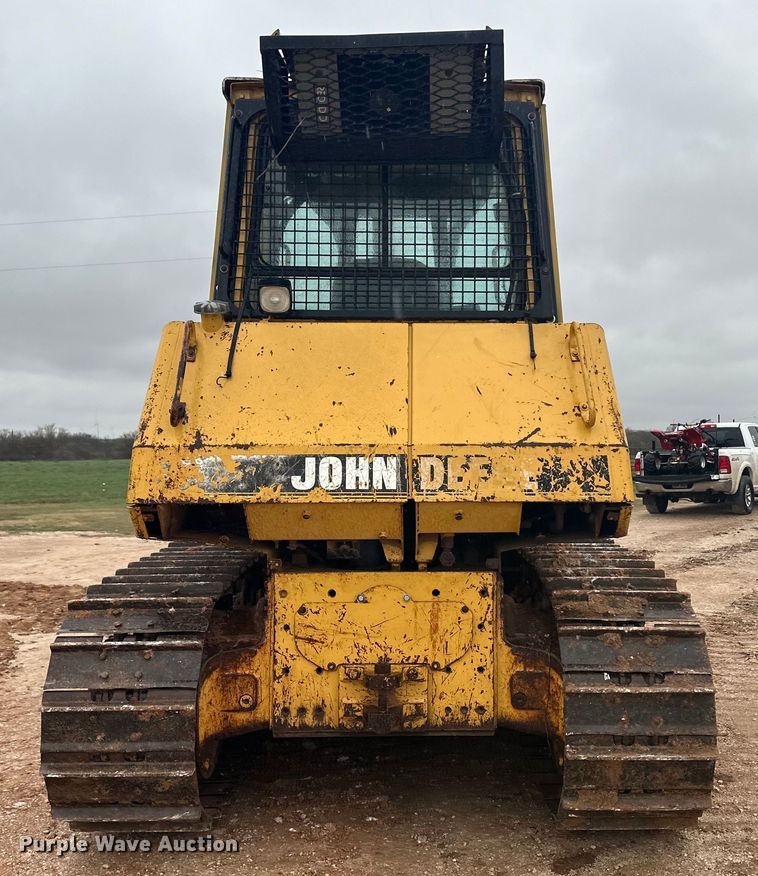 image for item OA9666 1995 John Deere 750C dozer