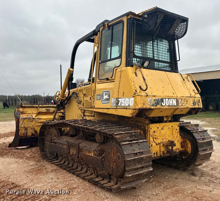 image for item OA9666 1995 John Deere 750C dozer