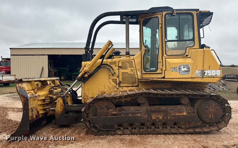 image for item OA9666 1995 John Deere 750C dozer