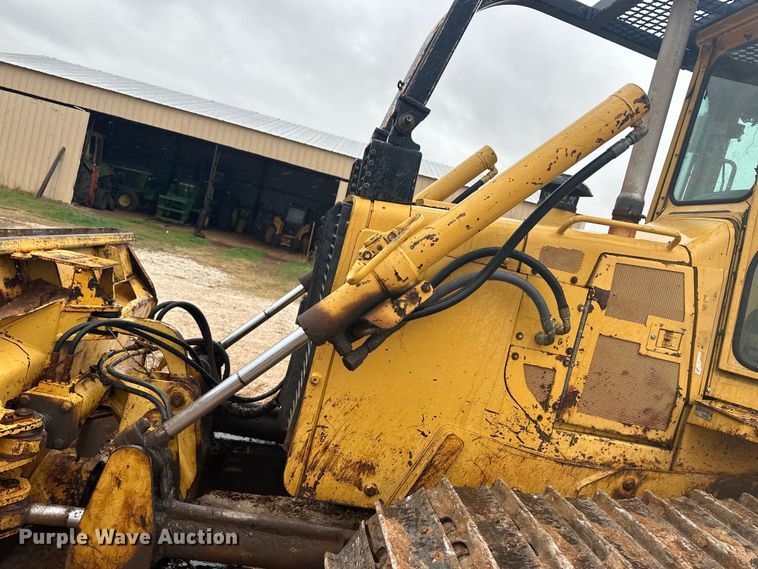 image for item OA9666 1995 John Deere 750C dozer