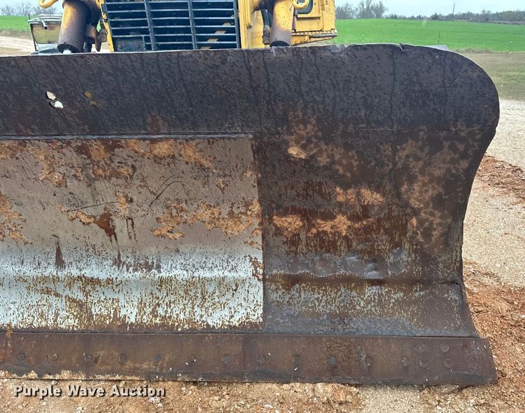 image for item OA9666 1995 John Deere 750C dozer