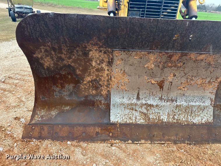 image for item OA9666 1995 John Deere 750C dozer