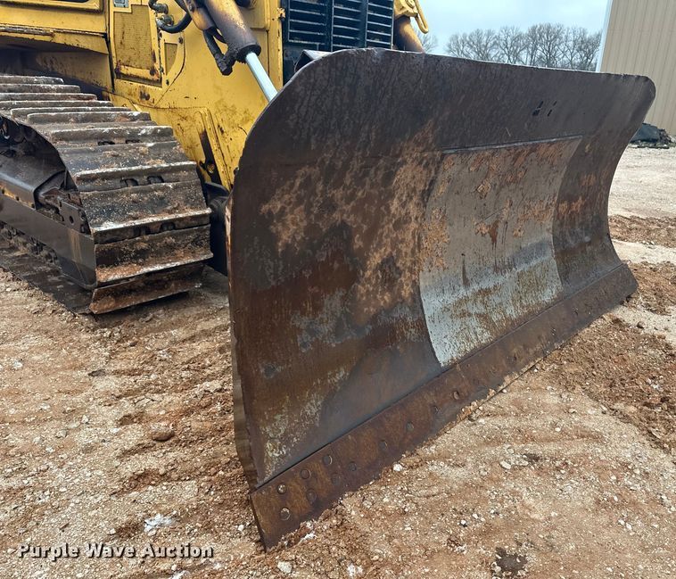 image for item OA9666 1995 John Deere 750C dozer