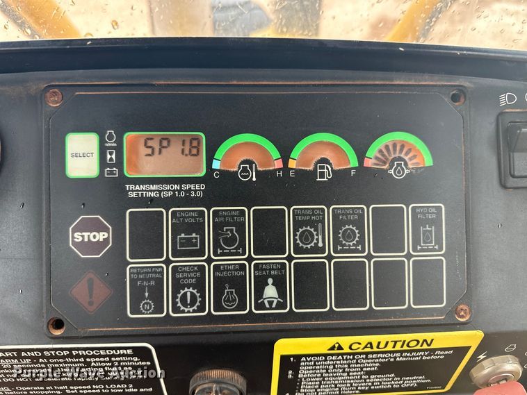 image for item OA9666 1995 John Deere 750C dozer