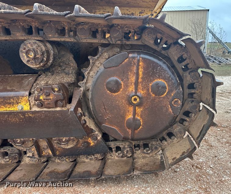 image for item OA9666 1995 John Deere 750C dozer