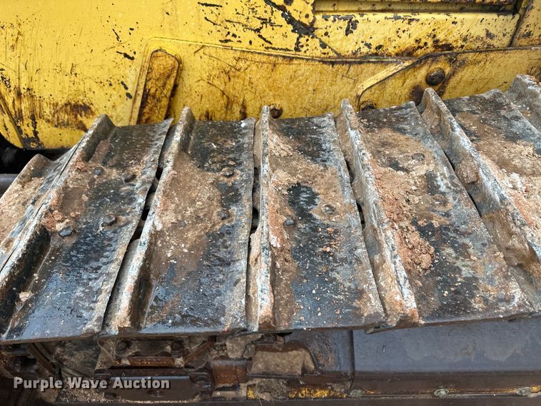 image for item OA9666 1995 John Deere 750C dozer