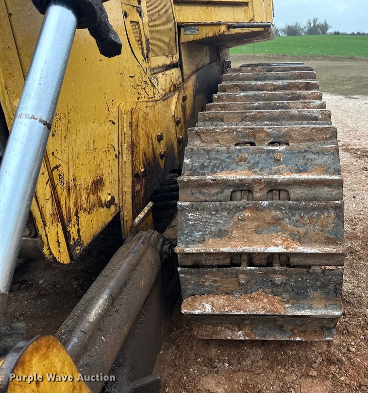 image for item OA9666 1995 John Deere 750C dozer