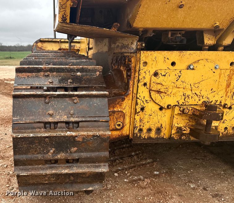 image for item OA9666 1995 John Deere 750C dozer