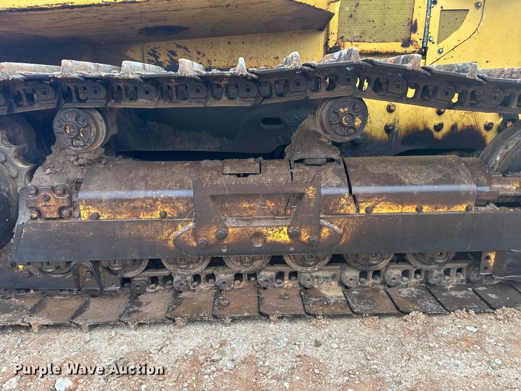 image for item OA9666 1995 John Deere 750C dozer