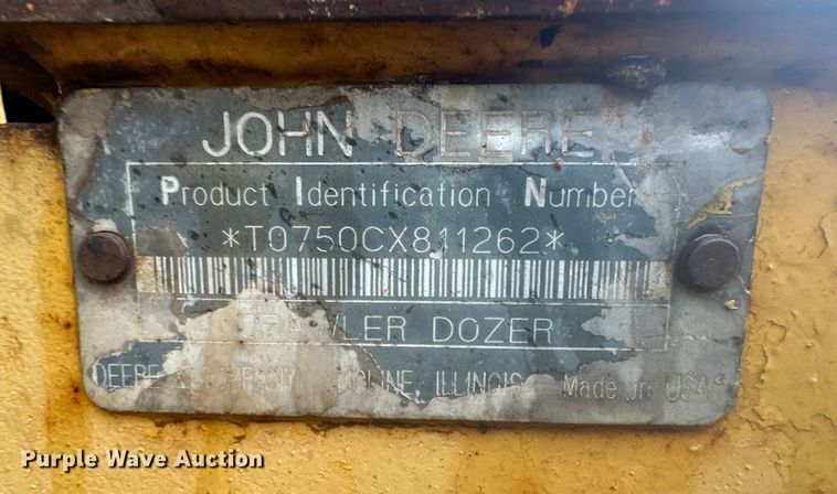 image for item OA9666 1995 John Deere 750C dozer