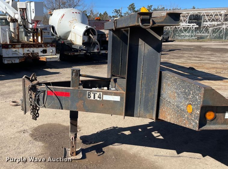 image for item OG9841 2003 Felling  equipment trailer