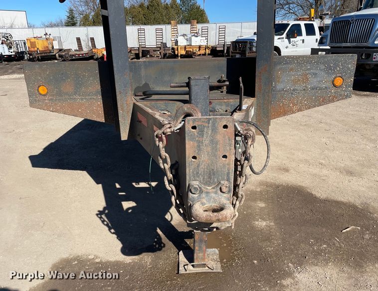 image for item OG9841 2003 Felling  equipment trailer