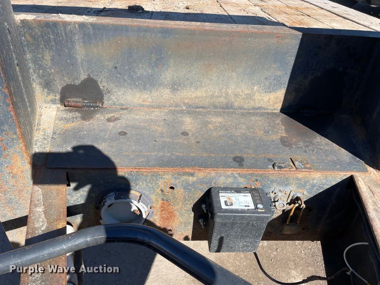 image for item OG9841 2003 Felling  equipment trailer