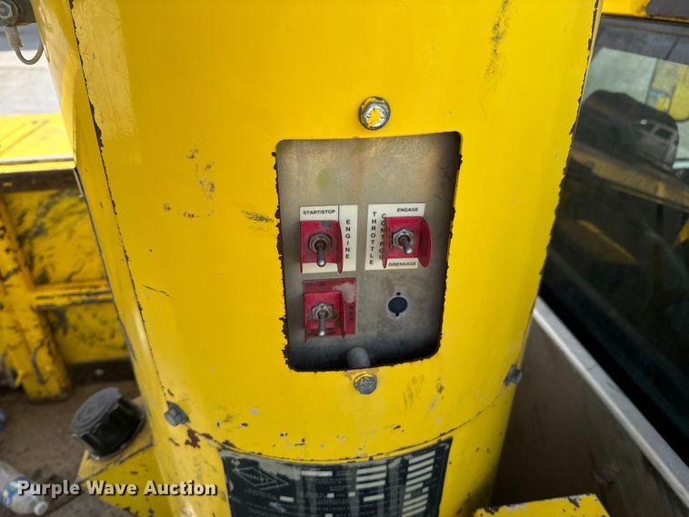 image for item OJ9660 2009 Sterling 5500 bucket truck