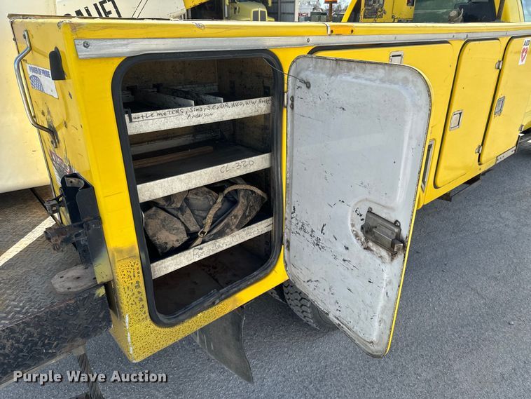 image for item OJ9660 2009 Sterling 5500 bucket truck