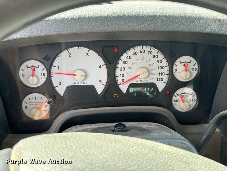 image for item OJ9660 2009 Sterling 5500 bucket truck