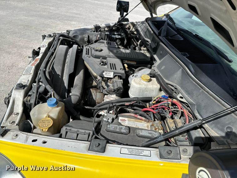 image for item OJ9660 2009 Sterling 5500 bucket truck