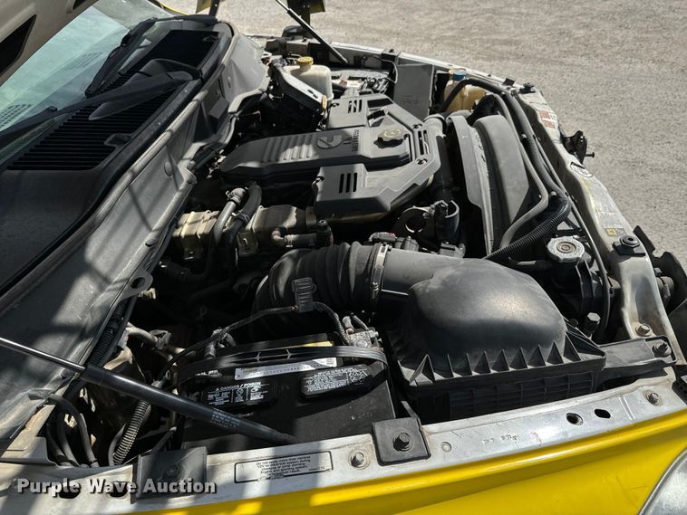 image for item OJ9660 2009 Sterling 5500 bucket truck