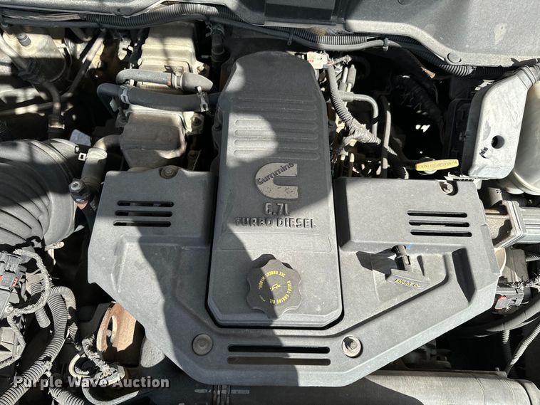 image for item OJ9660 2009 Sterling 5500 bucket truck