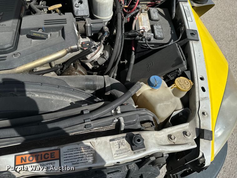 image for item OJ9660 2009 Sterling 5500 bucket truck