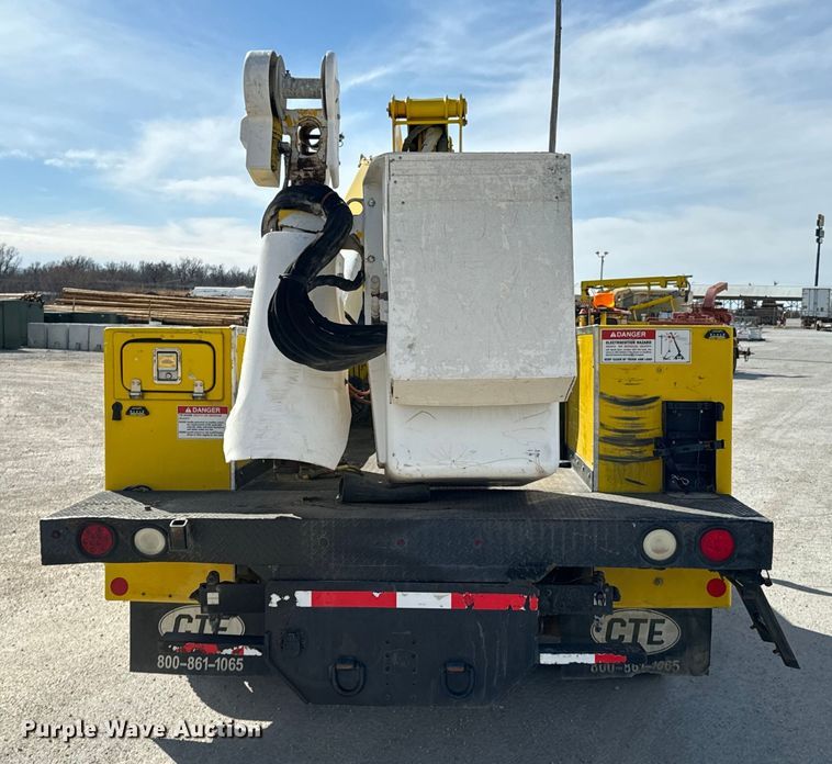 image for item OJ9661 2014 Dodge Ram 5500 bucket truck