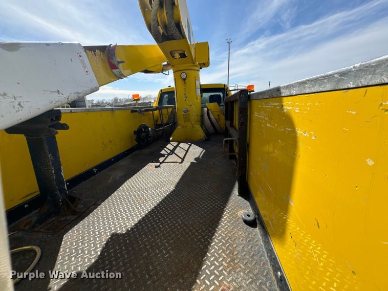 image for item OJ9661 2014 Dodge Ram 5500 bucket truck