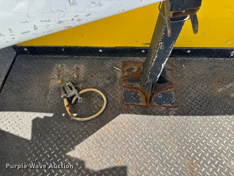 image for item OJ9661 2014 Dodge Ram 5500 bucket truck