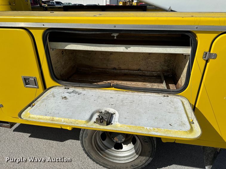 image for item OJ9661 2014 Dodge Ram 5500 bucket truck