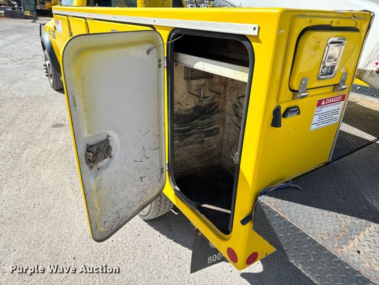 image for item OJ9661 2014 Dodge Ram 5500 bucket truck