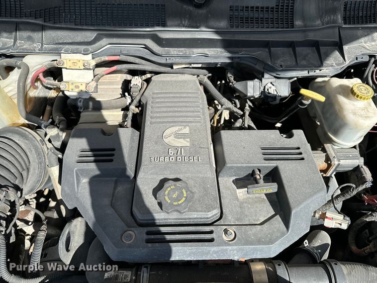 image for item OJ9661 2014 Dodge Ram 5500 bucket truck