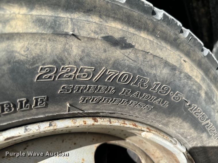 image for item OJ9661 2014 Dodge Ram 5500 bucket truck