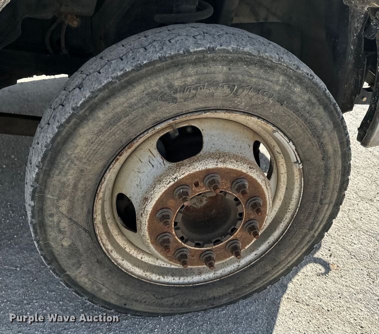 image for item OJ9661 2014 Dodge Ram 5500 bucket truck