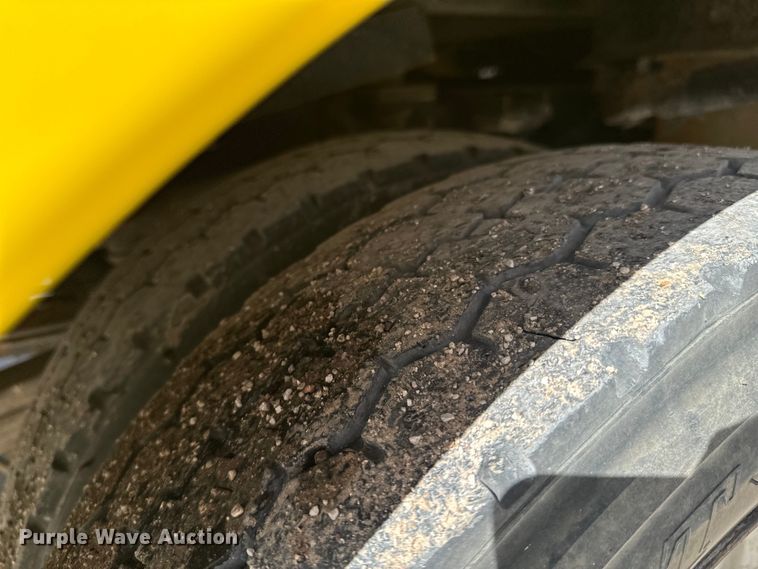 image for item OJ9661 2014 Dodge Ram 5500 bucket truck