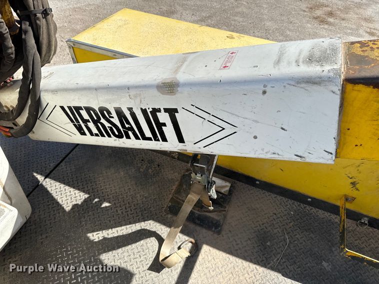 image for item OJ9662 2008 Dodge Ram 5500HD bucket truck