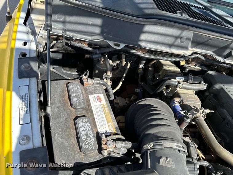 image for item OJ9662 2008 Dodge Ram 5500HD bucket truck