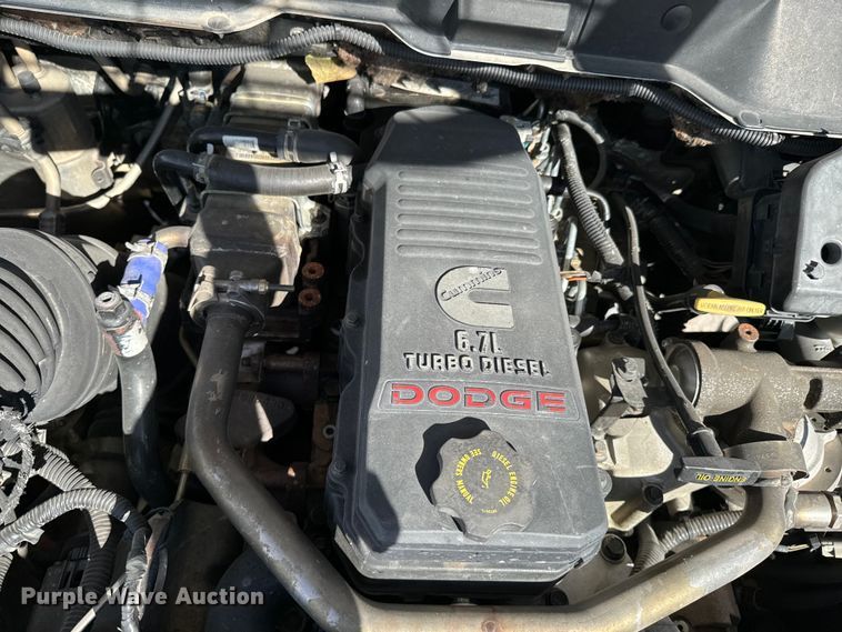 image for item OJ9662 2008 Dodge Ram 5500HD bucket truck